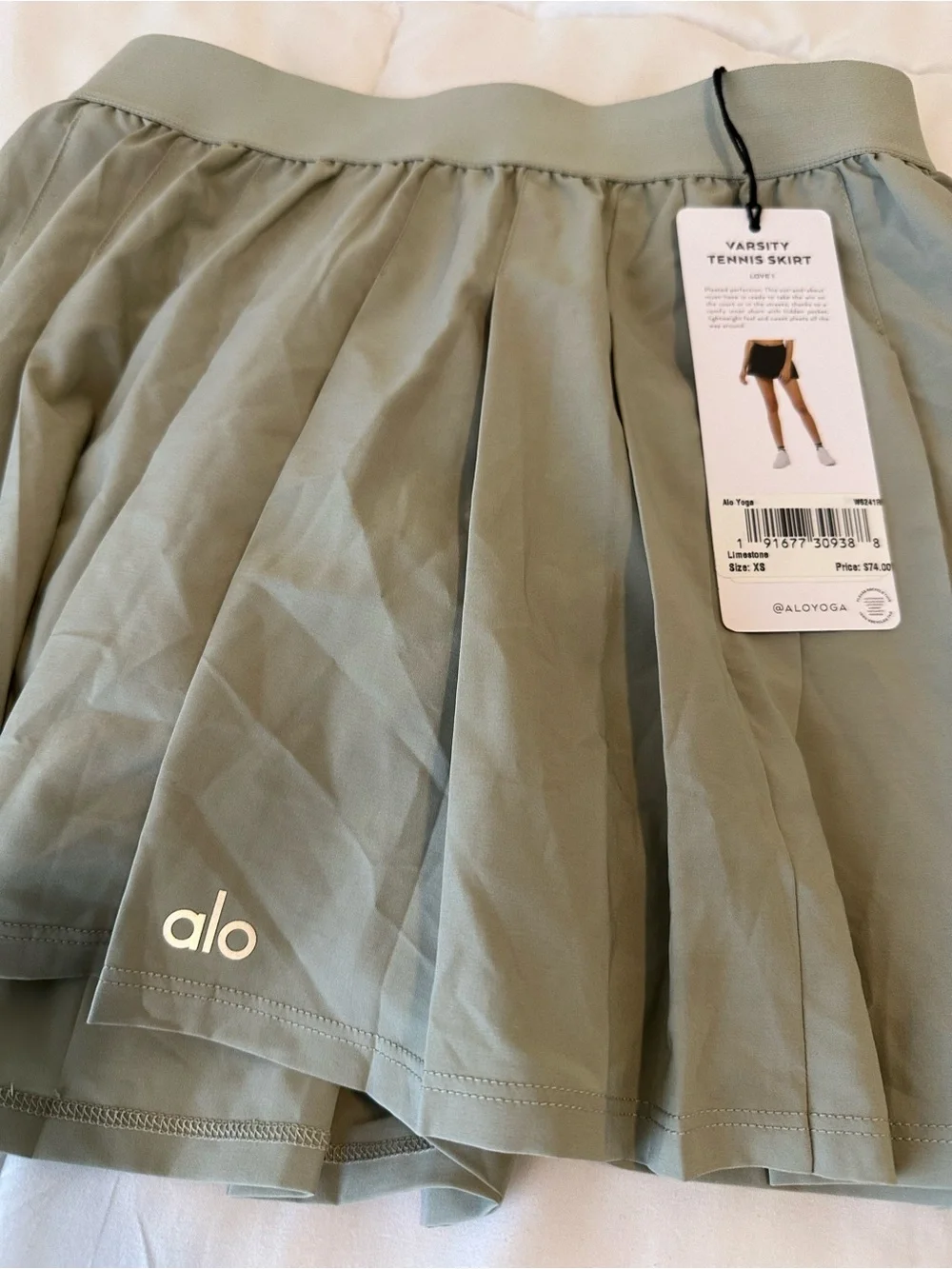 ALO Yoga tennis Skirt in Sage Green